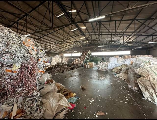 3,200M² WAREHOUSE FOR SALE IN JET PARK
